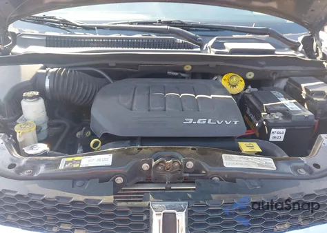 2017 Dodge Grand Caravan Sxt из США, поврежденный, VIN 2C4RDGCG8HR847802